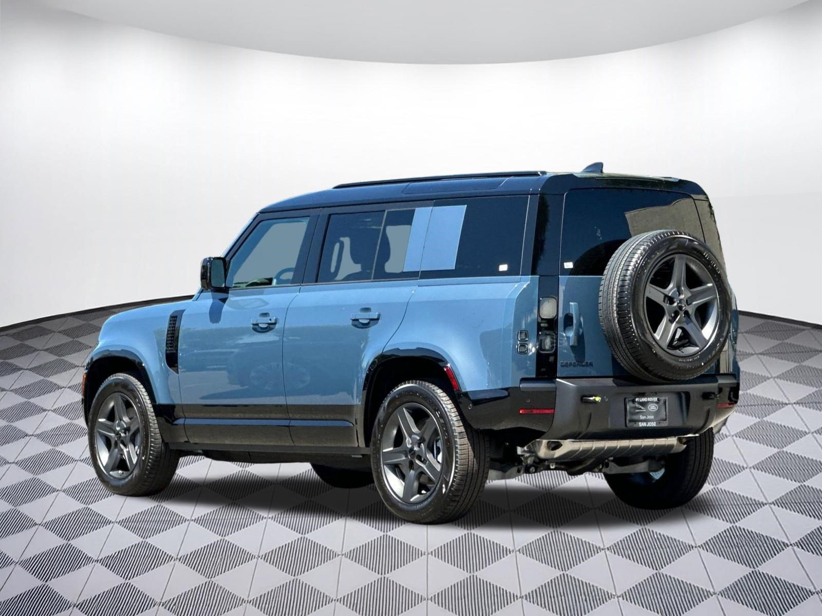 New 2026 Land Rover Defender 110 X-Dynamic SE AWD/4WD image 3