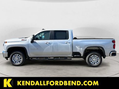 Used 2022 Chevrolet Silverado 3500 LT w/ Advanced Trailering Package AWD/4WD image 8