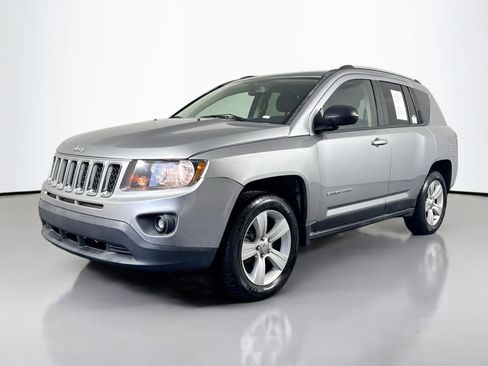 Used 2017 Jeep Compass Sport w/ Power Value Group image 32