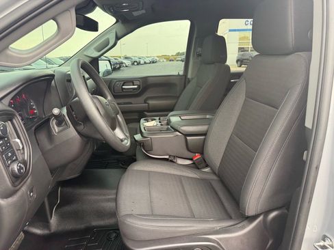 Used 2024 Chevrolet Silverado 1500 Custom Trail Boss w/ LPO, Dark Essentials Package image 13