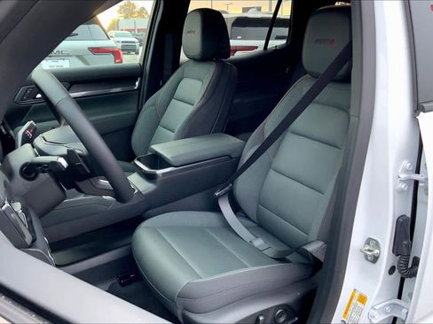 New 2026 GMC Terrain AT4 image 9