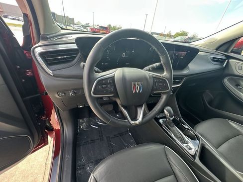 Certified 2024 Buick Encore GX Avenir image 10