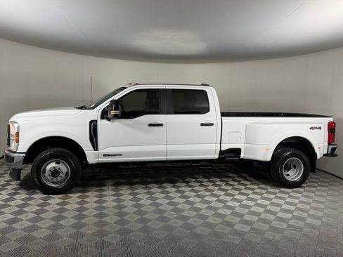 Used 2025 Ford F350 XL w/ 360-Degree Camera Package image 9