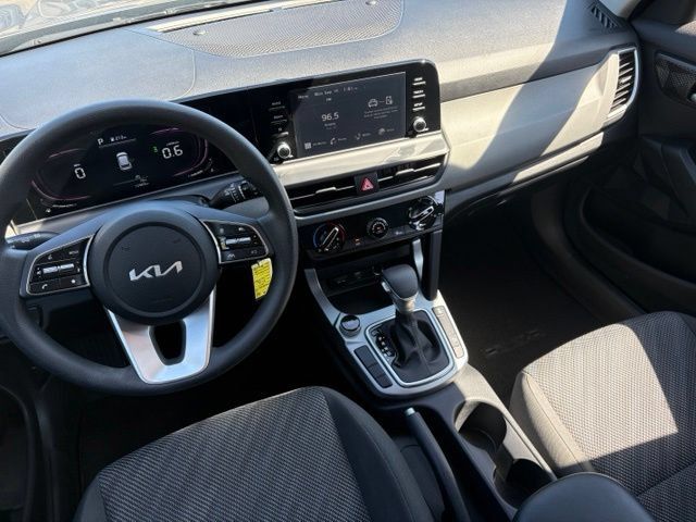 Used 2024 Kia Seltos LX AWD/4WD image 20