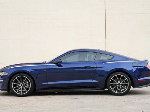 Used 2018 Ford Mustang Premium w/ Equipment Group 201A RWD image 8