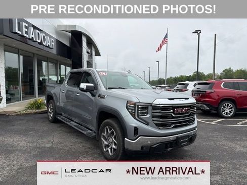 Used 2024 GMC Sierra 1500 SLT w/ SLT Premium Plus Package AWD/4WD image 7