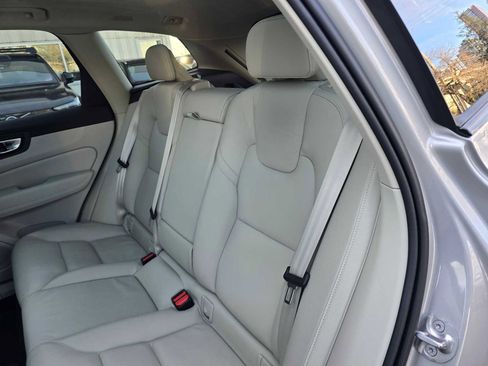 Certified 2024 Volvo XC60 T8 Plus w/ Protection Package Premier image 17