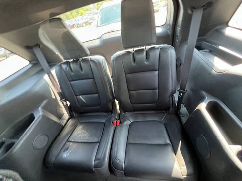 Used 2013 Ford Explorer XLT AWD/4WD image 13