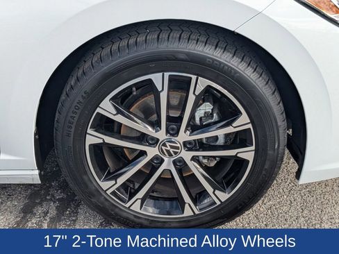 Used 2024 Volkswagen Jetta Sport image 12