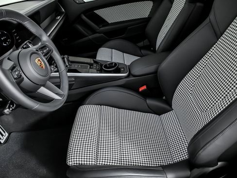Used 2025 Porsche 911 Turbo S AWD/4WD image 24