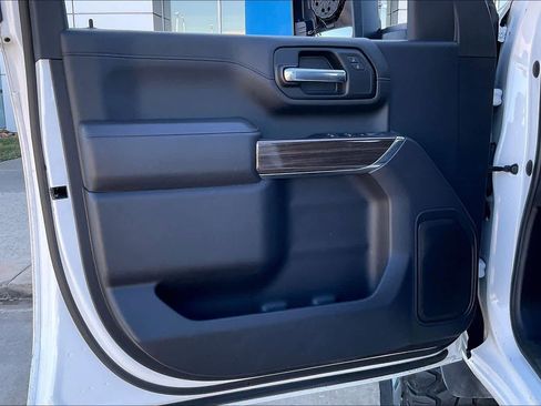 Used 2023 Chevrolet Silverado 2500 LT image 21