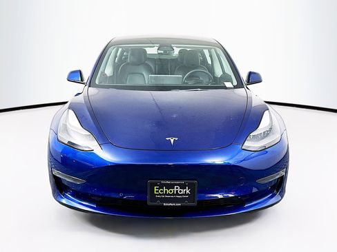 Used 2021 Tesla Model 3 Standard Range Plus image 2