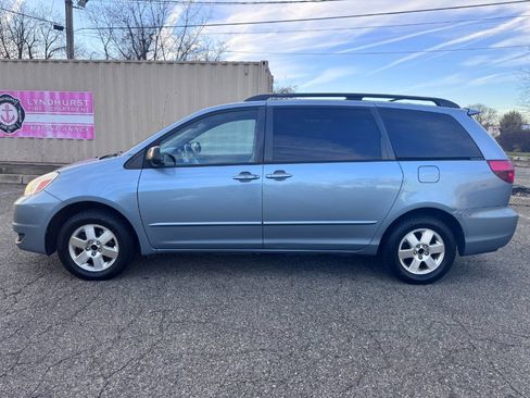 Used 2004 Toyota Sienna LE image 4