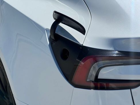 Used 2024 Tesla Model 3 Standard Range RWD image 22