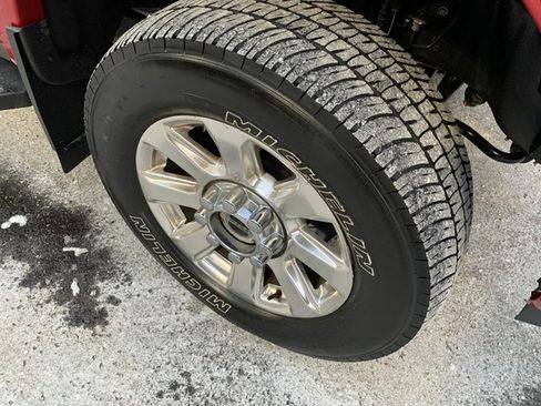 Used 2022 Ford F350 Platinum w/ Tremor Off-Road Package image 12