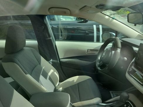 Used 2025 Toyota Corolla LE FWD image 10