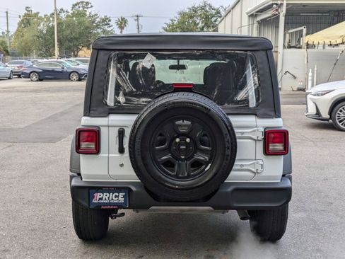 Used 2023 Jeep Wrangler Sport image 7