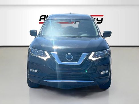 Used 2018 Nissan Rogue S AWD/4WD image 2