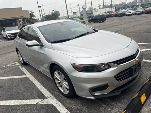 Used 2016 Chevrolet Malibu LT FWD image 7