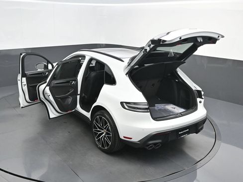 New 2026 Porsche Macan Turbo AWD/4WD image 40