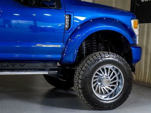 Used 2022 Ford F250 Lariat w/ Chrome Package image 7