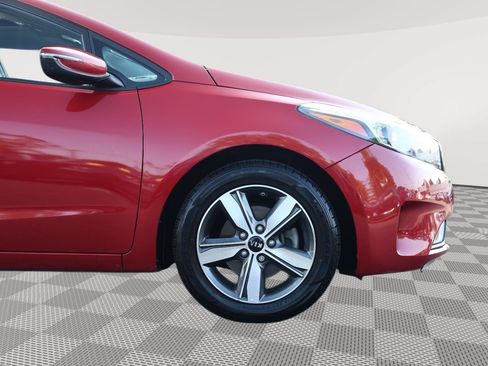 Used 2018 Kia Forte S w/ S Technology Plus Package FWD image 9