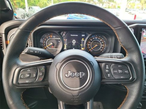 Used 2024 Jeep Gladiator Mojave w/ Convenience Group image 36