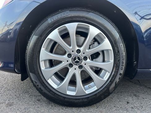 Used 2019 Mercedes-Benz E 300 4MATIC image 34