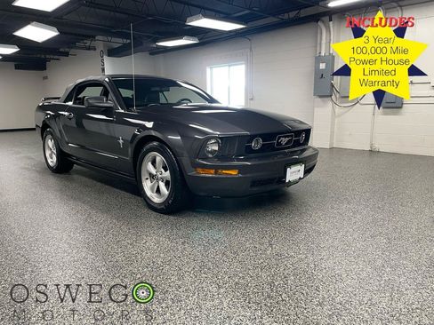 Used 2007 Ford Mustang Convertible RWD image 1