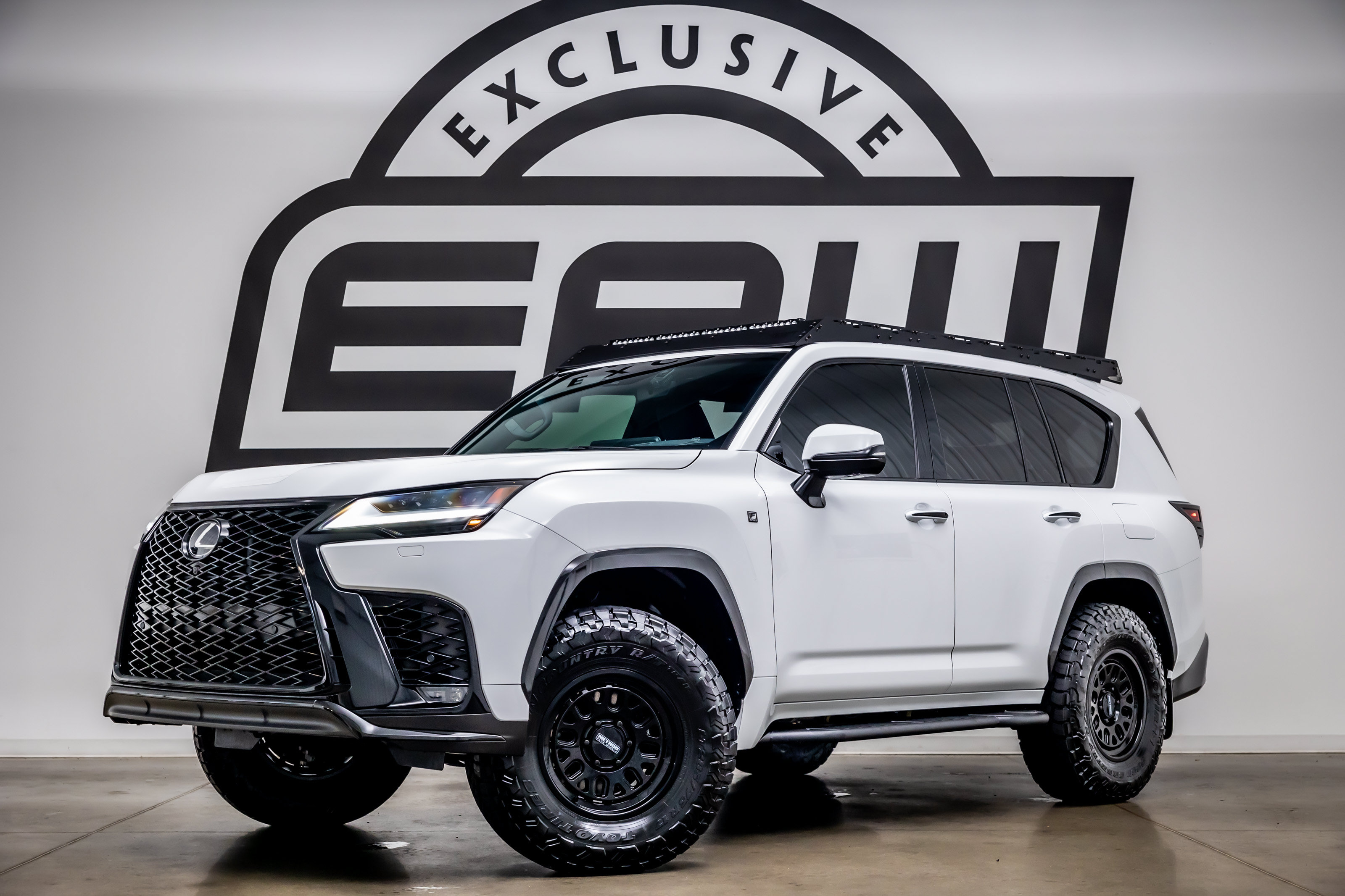 Used 2024 Lexus LX 600 F Sport AWD/4WD image 1