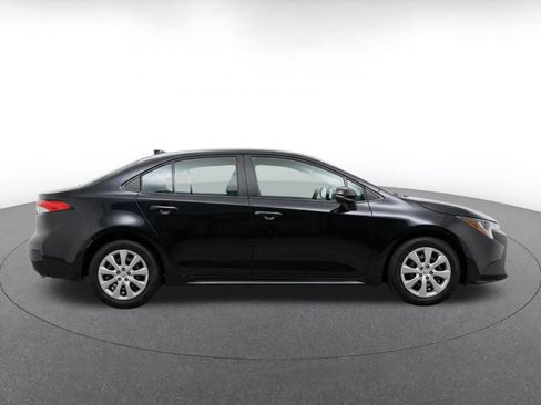 Used 2025 Toyota Corolla LE FWD image 10