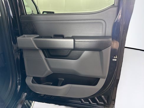 Used 2022 Ford F150 XLT w/ Equipment Group 302A High image 28