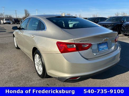 Used 2016 Chevrolet Malibu LT w/ Leather Package image 4