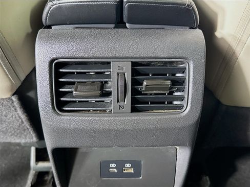 Certified 2023 Nissan Rogue SV w/ SV Premium B Package FWD image 25