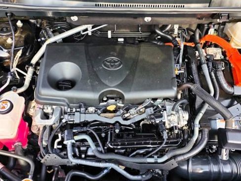 Used 2022 Toyota RAV4 SE w/ Convenience Package image 57