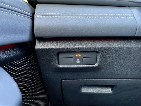 New 2026 Volkswagen Tiguan SE R-Line image 15