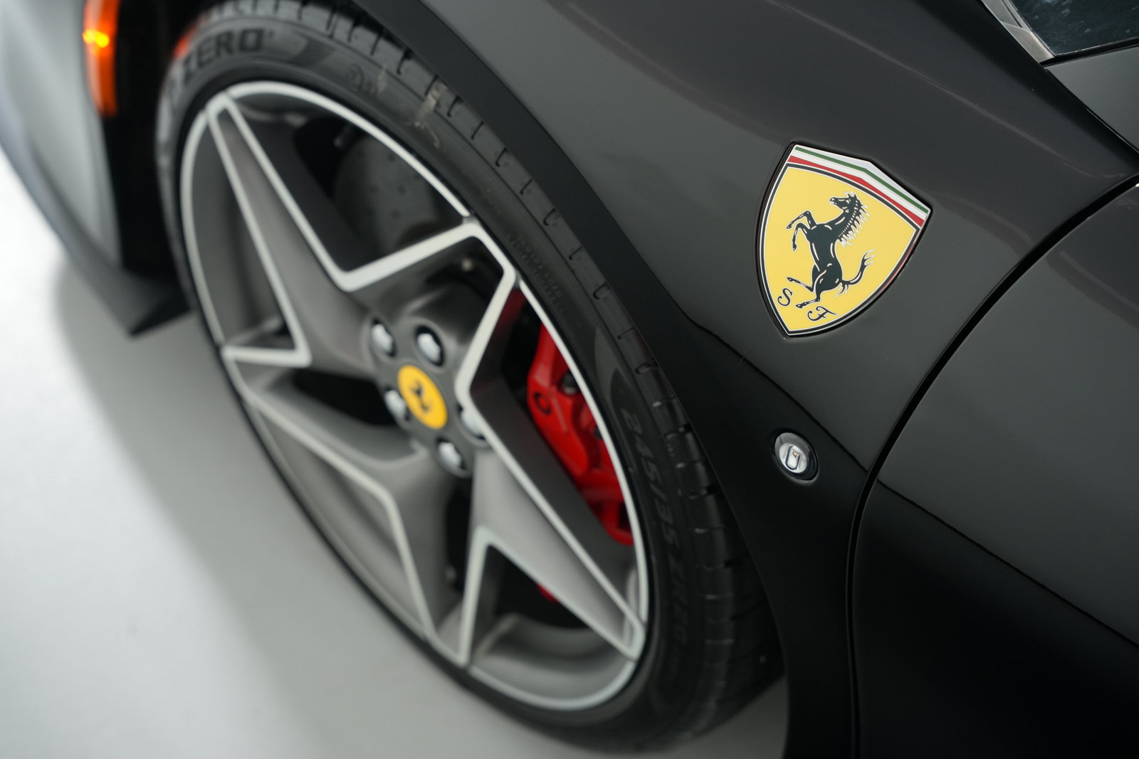 Used 2022 Ferrari F8 Spider RWD image 52