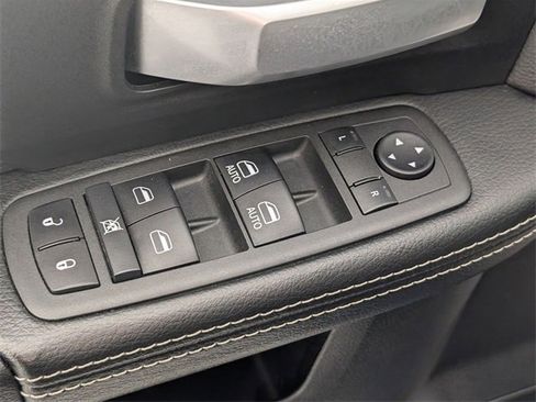 Used 2022 RAM 2500 Big Horn w/ Level C Equiment Group image 11