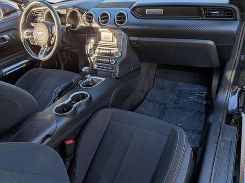 Used 2018 Ford Mustang Coupe image 18