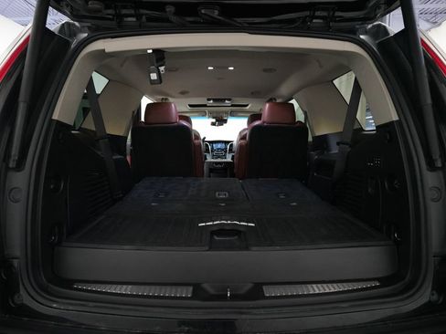 Used 2019 Cadillac Escalade Premium Luxury image 10