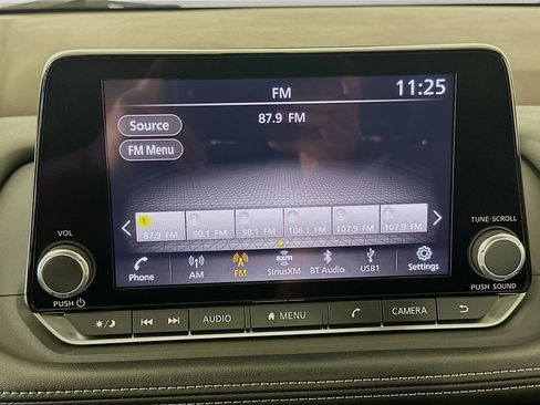 Used 2023 Nissan Rogue SV image 21