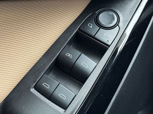 Used 2025 Chevrolet Equinox ACTIV image 32