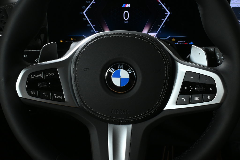 Used 2027 BMW X7 xDrive40i w/ M Sport Package AWD/4WD image 19