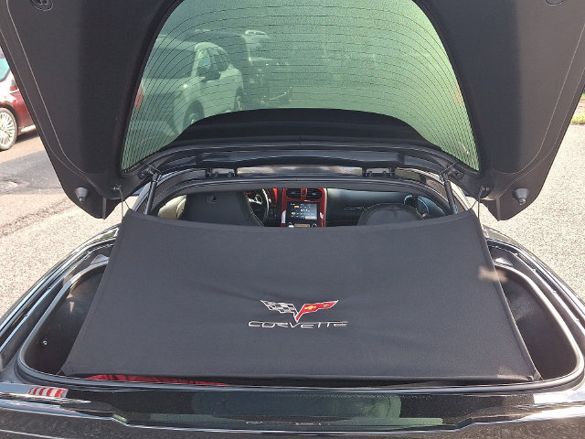 Used 2007 Chevrolet Corvette Coupe w/ Performance Package RWD image 27