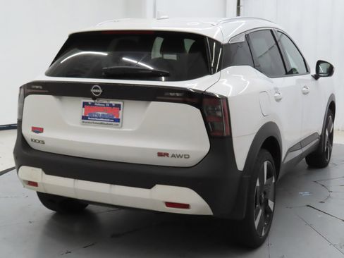 Used 2025 Nissan Kicks SR AWD/4WD image 4