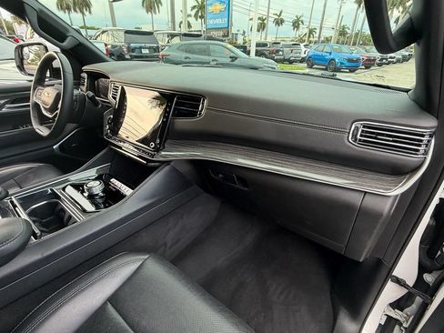 Used 2022 Jeep Wagoneer Series II RWD image 20