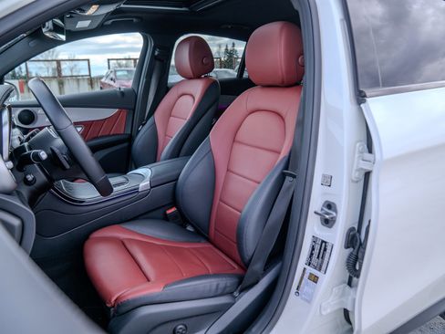 Used 2022 Mercedes-Benz GLC 300 4MATIC Coupe image 15