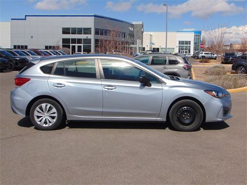 Used 2018 Subaru Impreza 2.0i image 3