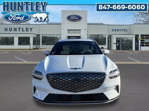 Used 2024 Genesis Electrified GV70 Advanced image 3