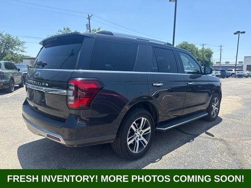 Used 2023 Ford Expedition Limited AWD/4WD image 2